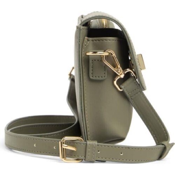 Steve Madden Lexxy Multipocket crossbody bag - Picture 2 of 7